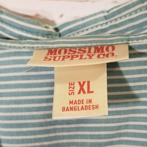 Mossimo Supply full button down blouse - Picture 4 of 8